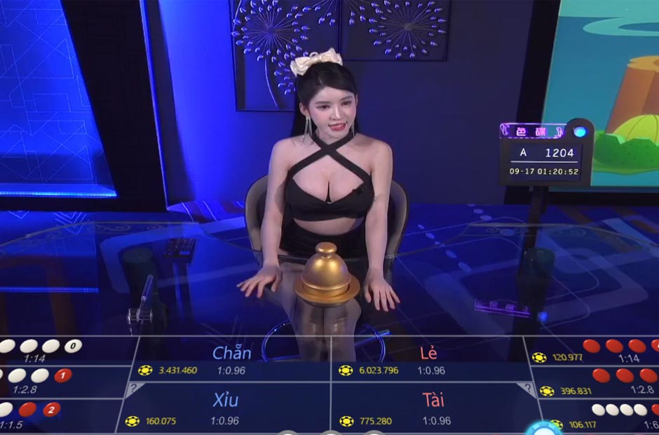 MC xinh đẹp trên xóc đĩa live